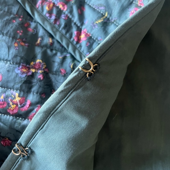 The Amari Quilted Jacket - Bottle Green Fleur Chintz - Picture 7 of 7